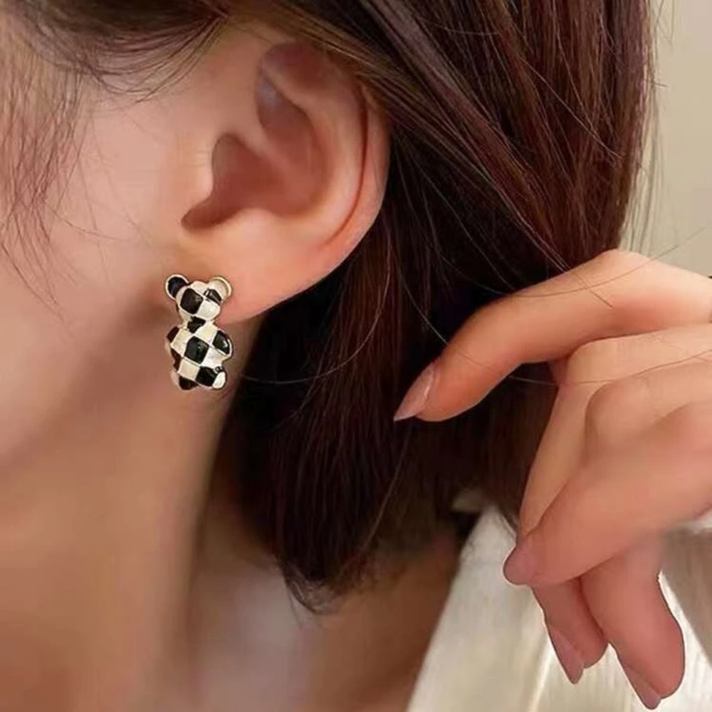 Copy 🧸 Adorable Checkered Teddy Bear Stuffed Animal Stud Earrings 🐻 - Picture 2 of 4